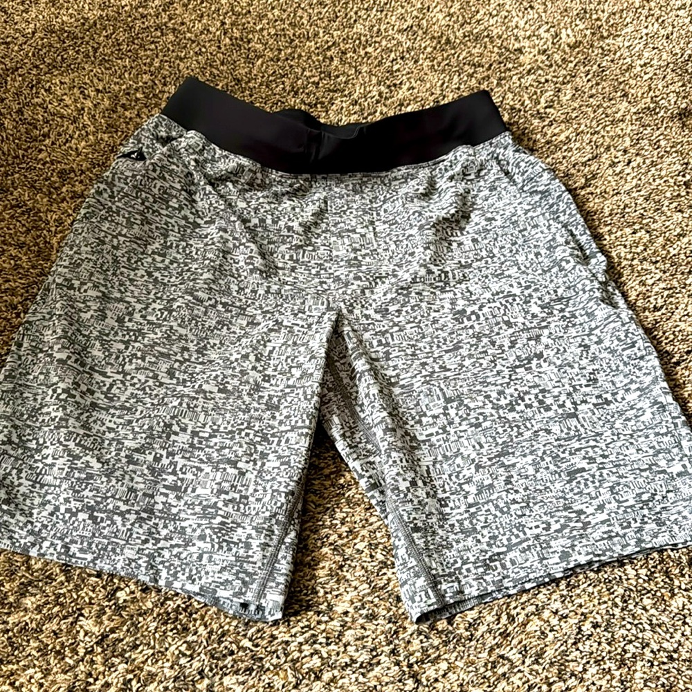 Lululemon Shorts Mens Medium